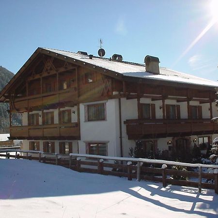 Residence Gruenwald Valler Exteriör bild